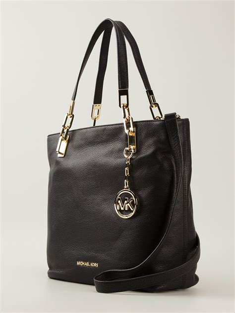 michael kors white and black handbag|michael kors black shoulder purse.